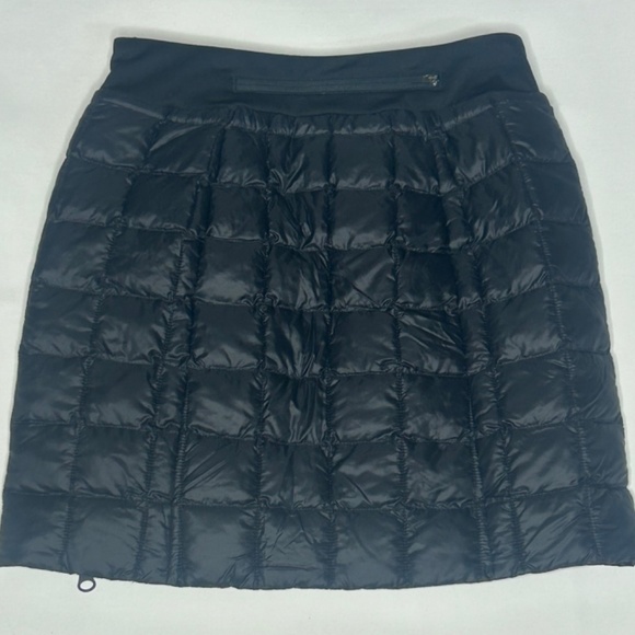 The North Face black puffer skirt - Picture 4 of 5